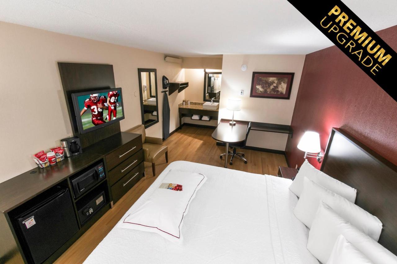 אסינגטון Red Roof Inn Plus+ Philadelphia Airport מראה חיצוני תמונה